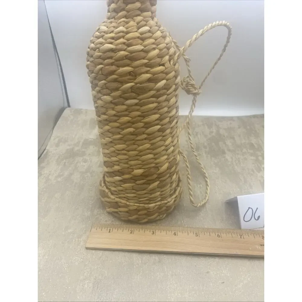 Vtg Hanging Raffia Wine Bottle Holder Woven Basket Travel Carrier 4.5”X 12” T